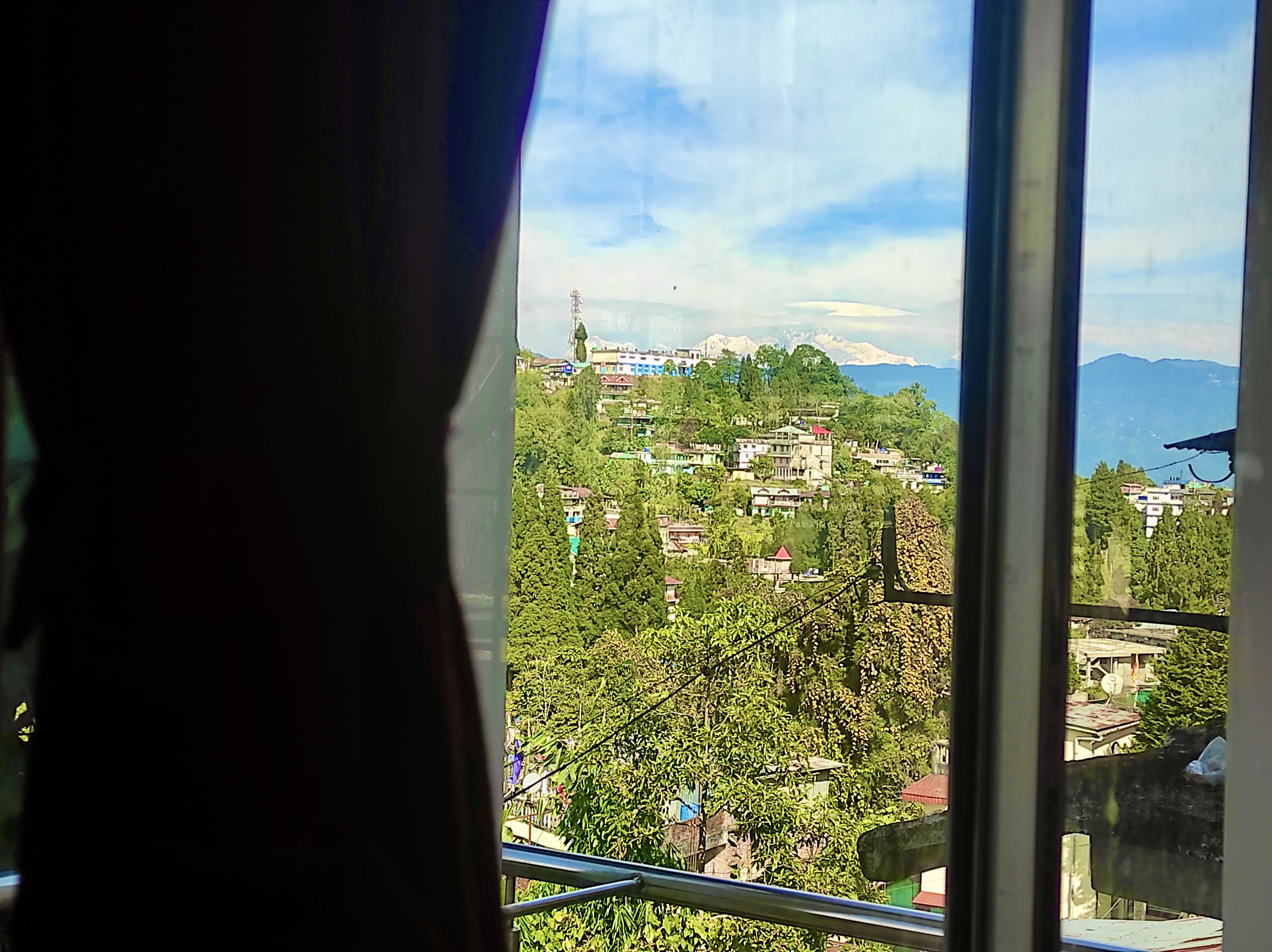 Golden Sunview Room